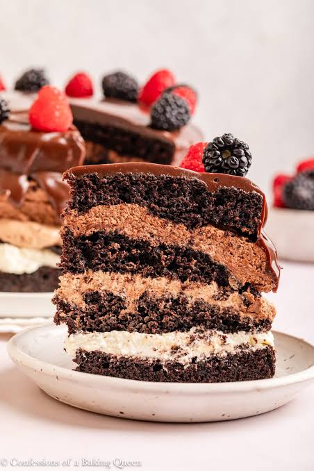 Medium Cakes